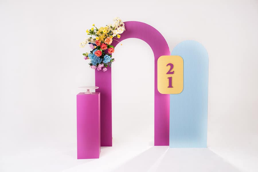 Arch Ribbed Rainbow Backdrop Wall